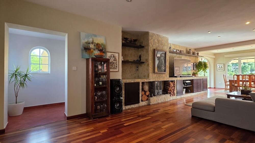 Property 2458 - Image 16